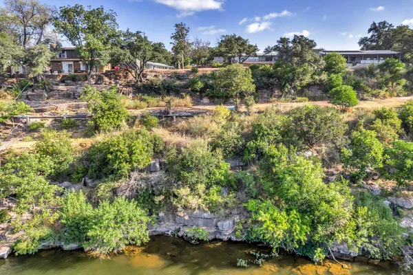 $469,000 | 2800 Circle Drive, Marble Falls, TX 78654