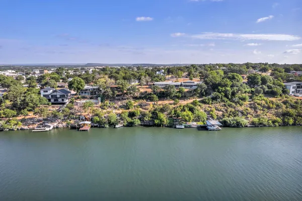 $469,000 | 2800 Circle Drive, Marble Falls, TX 78654