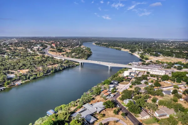 $469,000 | 2800 Circle Drive, Marble Falls, TX 78654