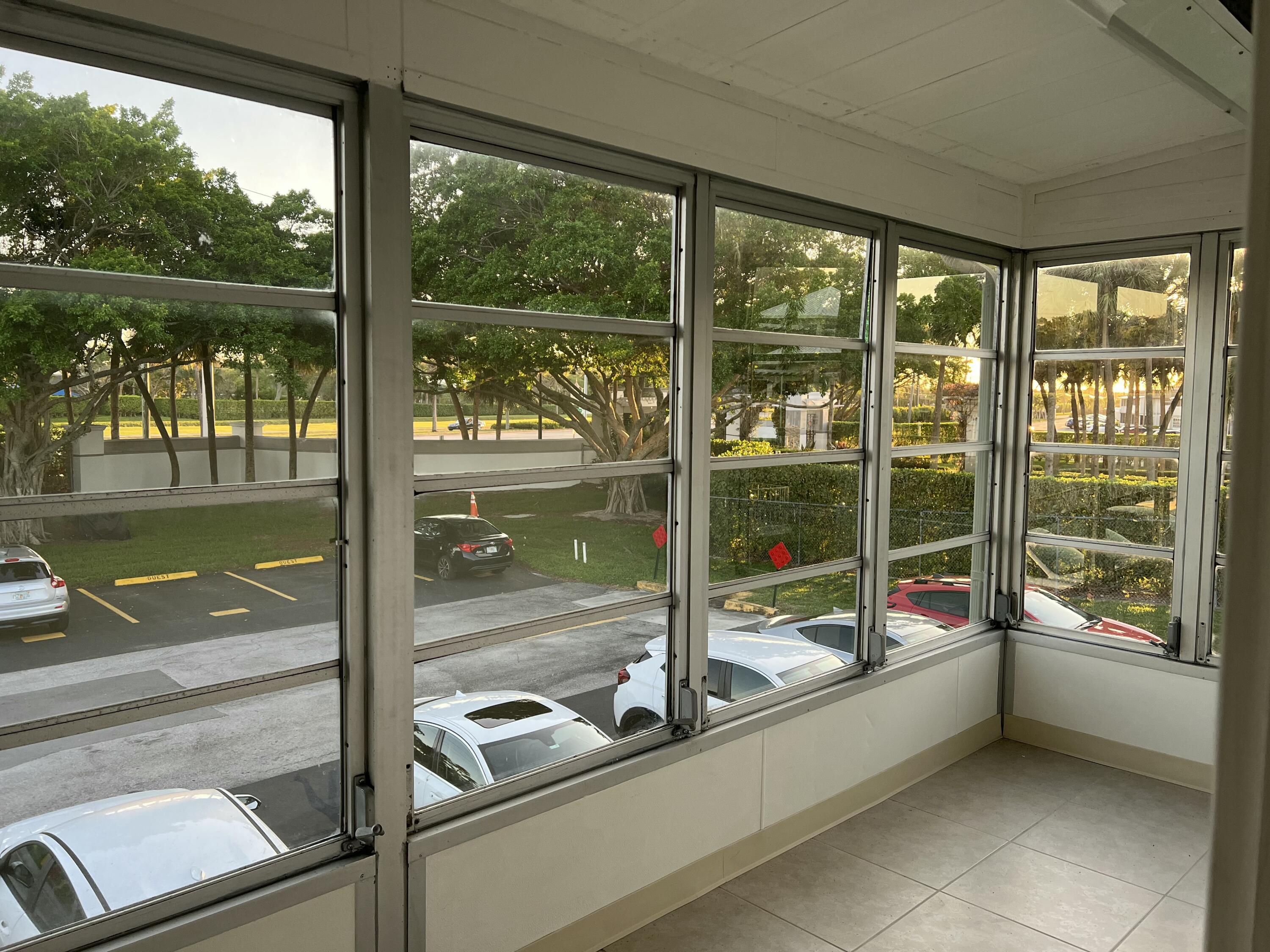 267 Flanders F Delray Beach, FL 33484 - Photo 5 of 20 IMG_2091