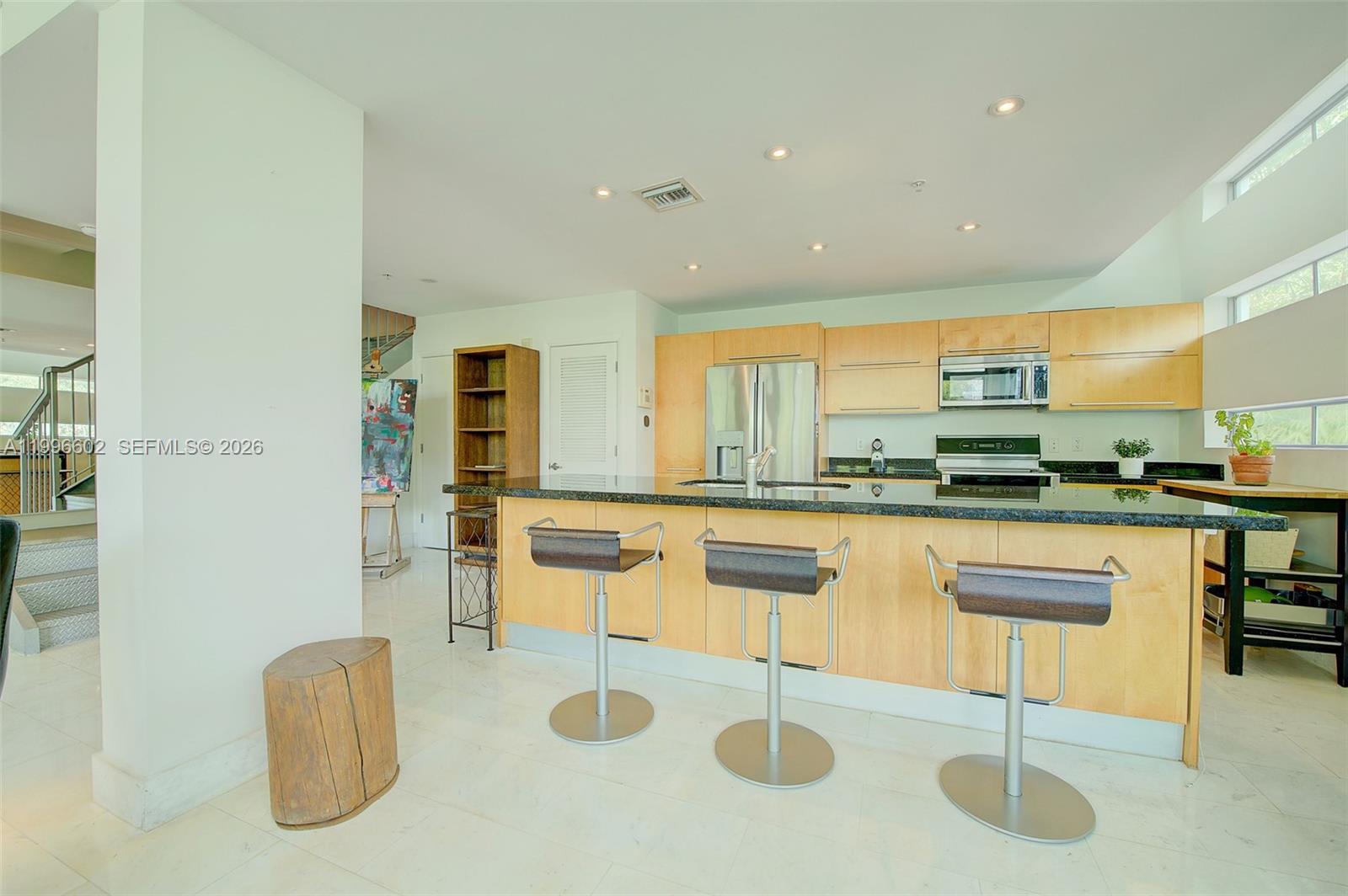 1577 Bay Road, Unit 201 Miami Beach, FL 33139 - Photo 6 of 36 Photo 6