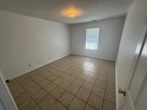 $1,295 | 107 Pickle Street, Unit C, Shelbyville, TN 37160