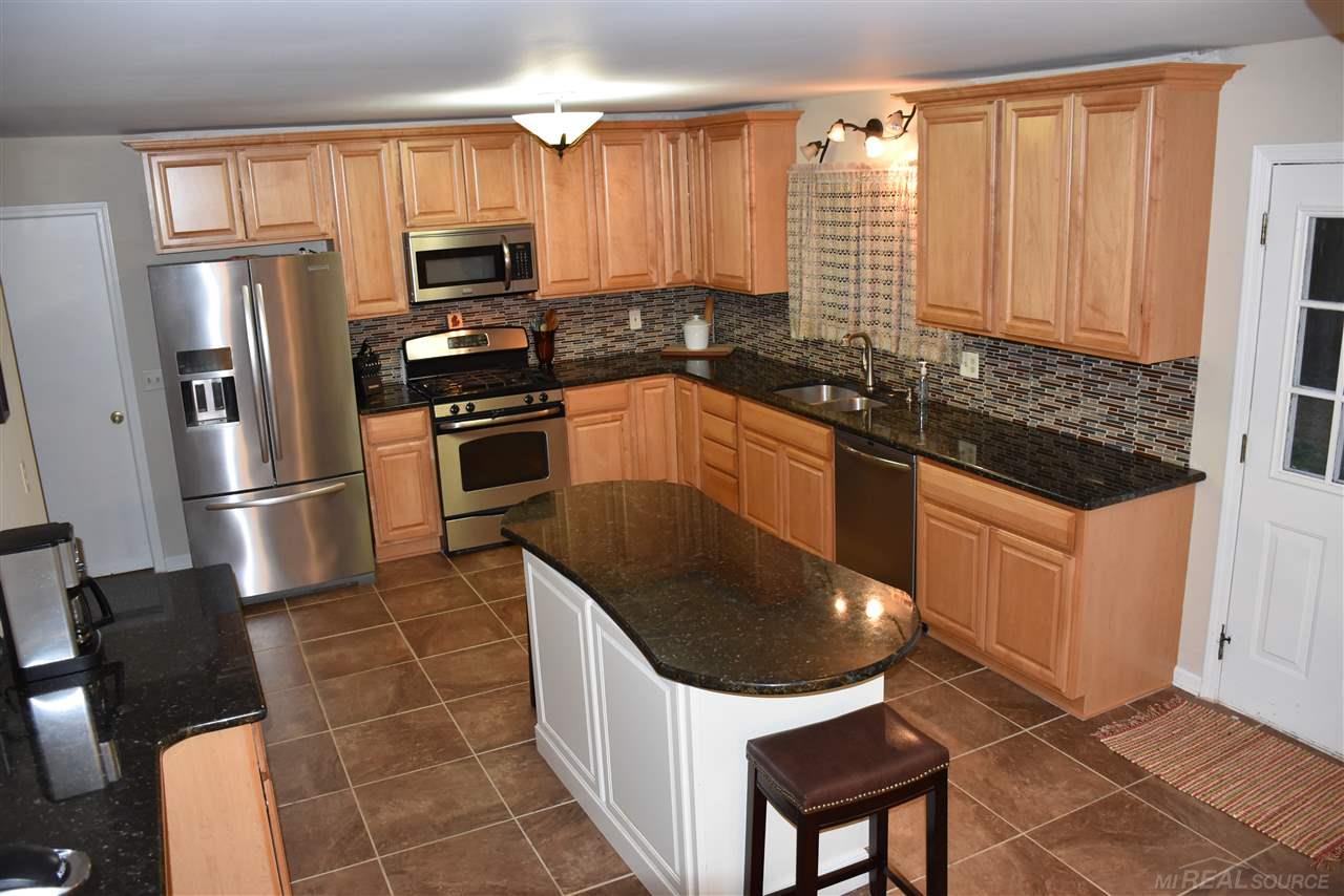 20930 30 Mile Road Ray, MI 48096 - Photo 19 of 29 31331597-18.JPG