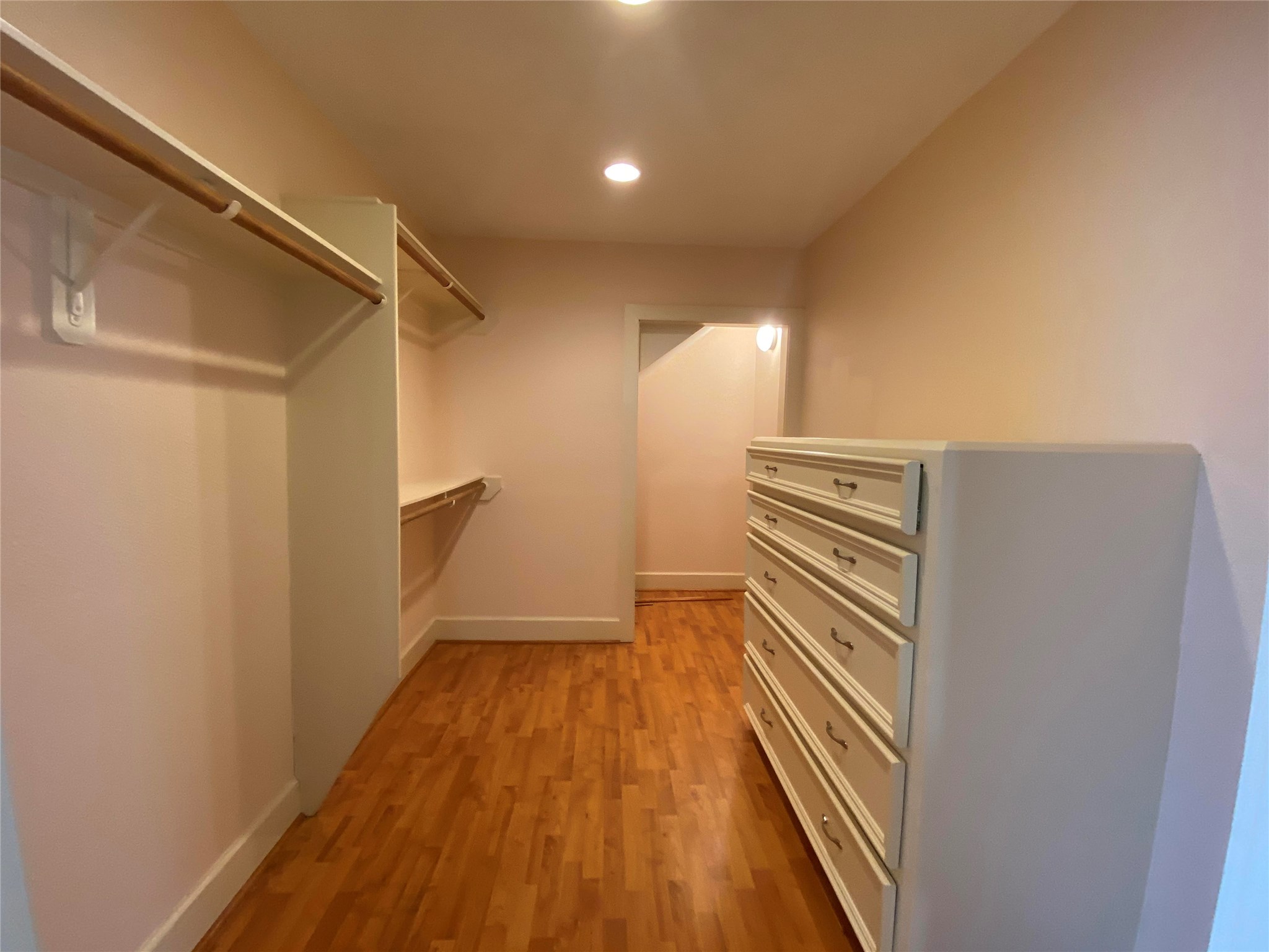 911 Hawthorne Road Clear Lake Shores, TX 77565 - Photo 22 of 50 Also In This Master Bathroom...Oversized Walk In Master Closet With BUILTIN, And Even More Storage At The Very Back!