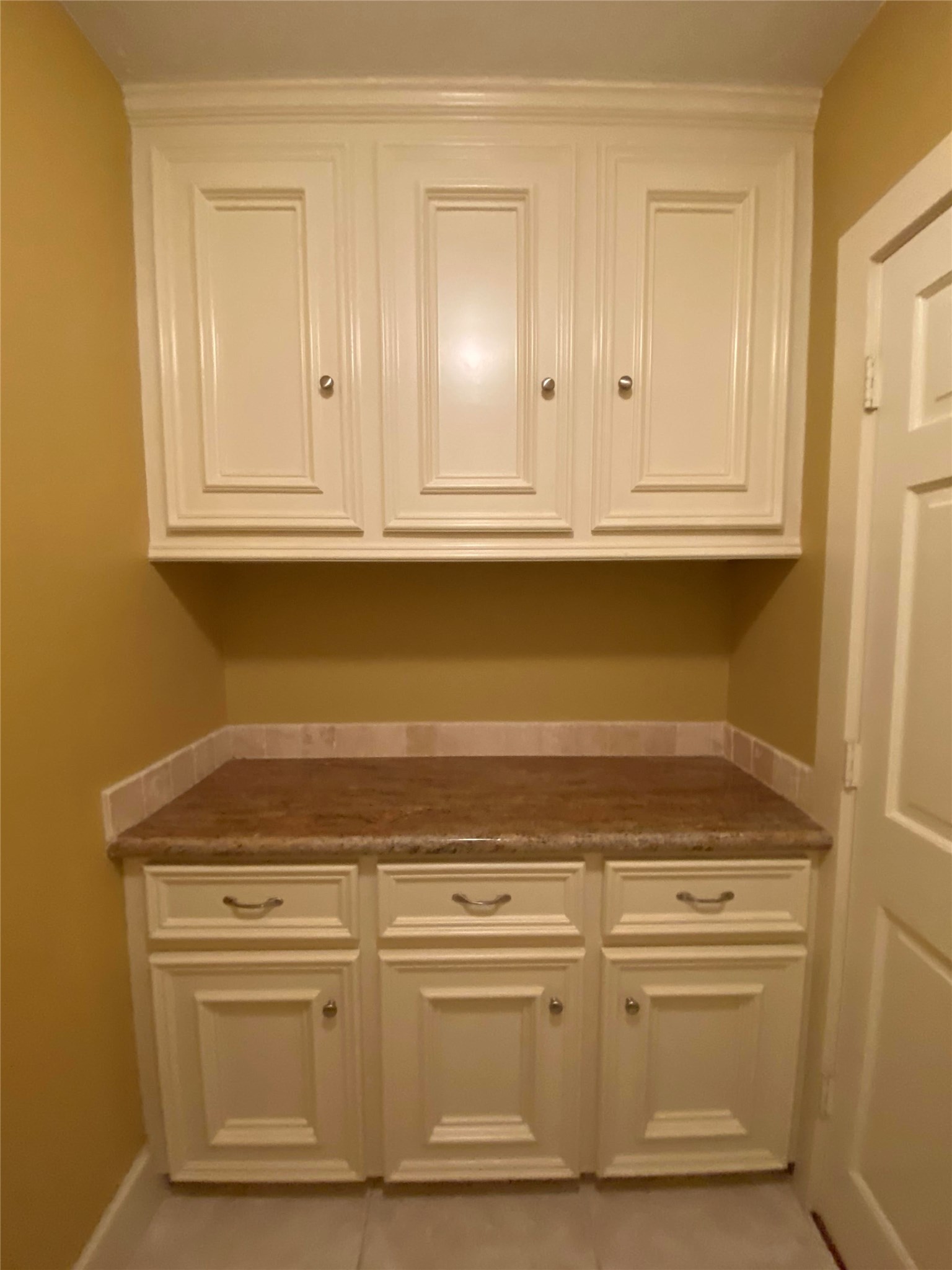 911 Hawthorne Road Clear Lake Shores, TX 77565 - Photo 24 of 50 Other Side Of The Laundry Room On The First Floor And More Storage/Granite Countertops
