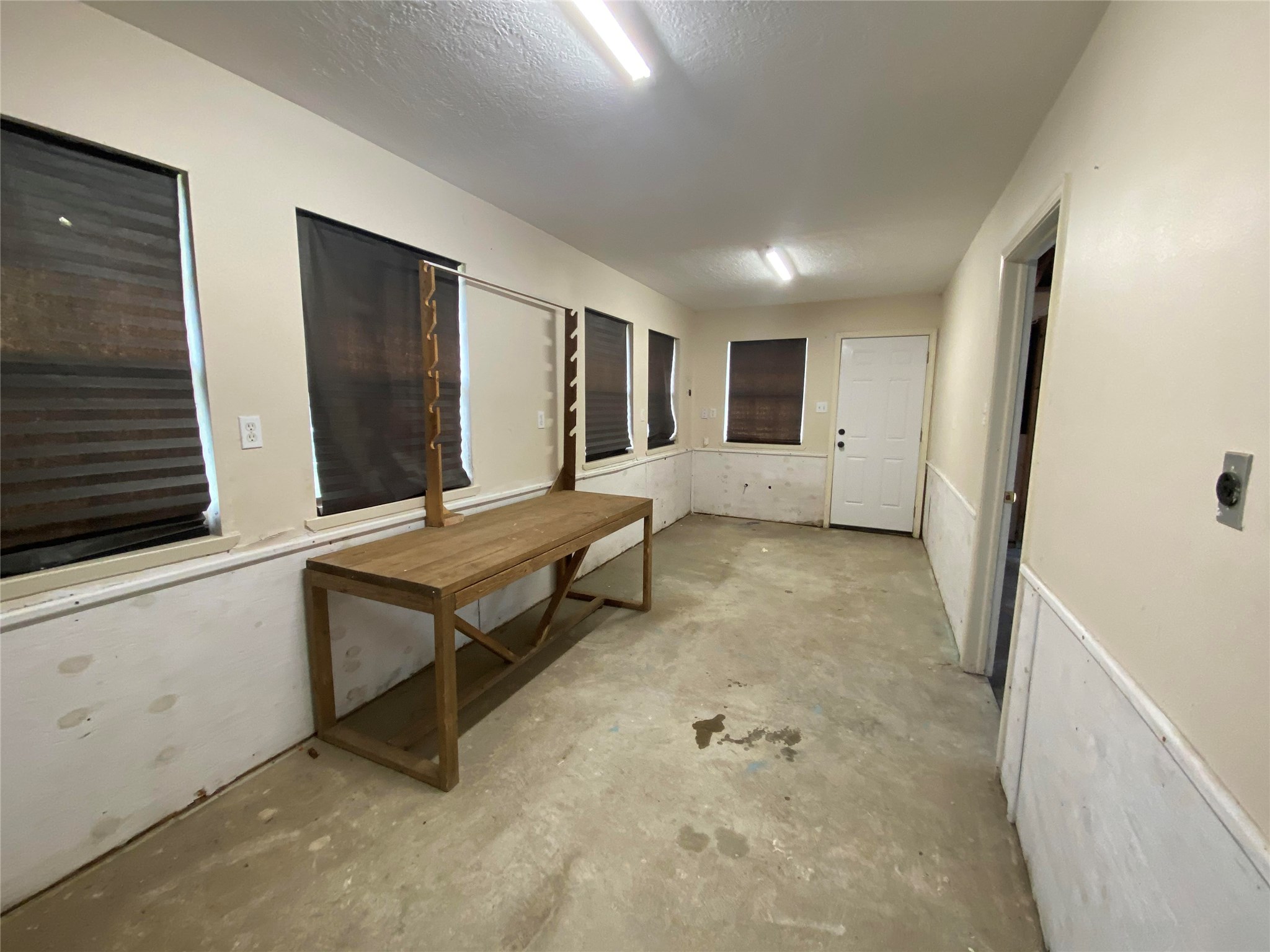 911 Hawthorne Road Clear Lake Shores, TX 77565 - Photo 33 of 50 Additional Room Attached To The Garage....Great Workshop/Flexi-Room/Additional Storage!