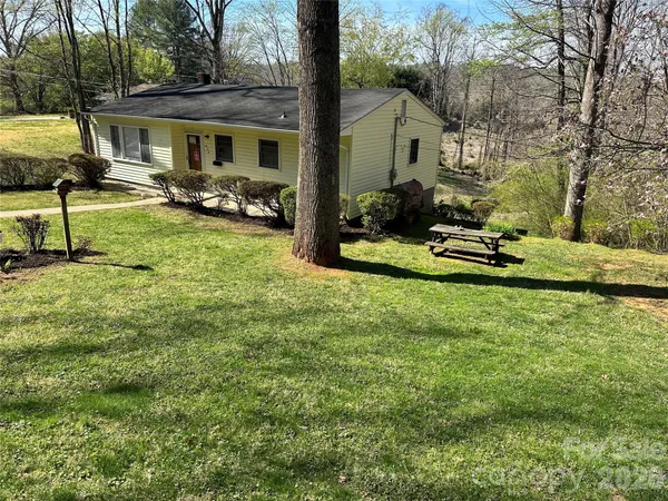 $185,000 | 624 Broadway Street Northwest, Lenoir, NC 28645