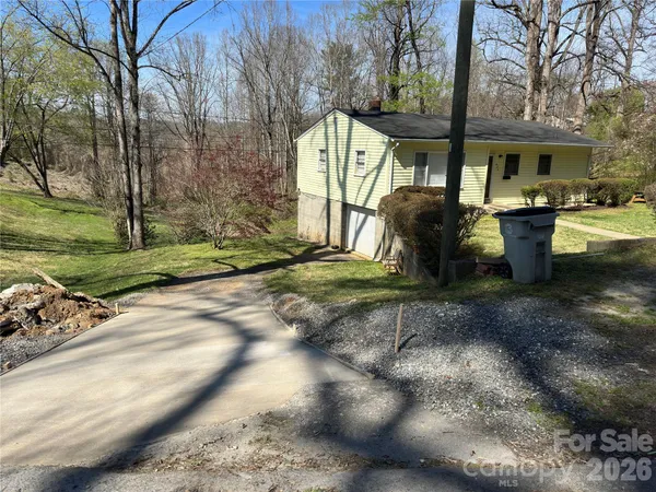 $185,000 | 624 Broadway Street Northwest, Lenoir, NC 28645