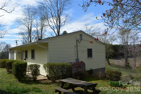 $185,000 | 624 Broadway Street Northwest, Lenoir, NC 28645