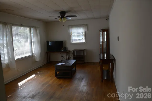 $185,000 | 624 Broadway Street Northwest, Lenoir, NC 28645