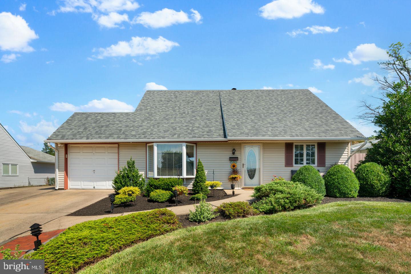 11 Tinsel Road Levittown, PA 19056 - Photo 1 of 35 Welcome to 11 Tinsel Rd!