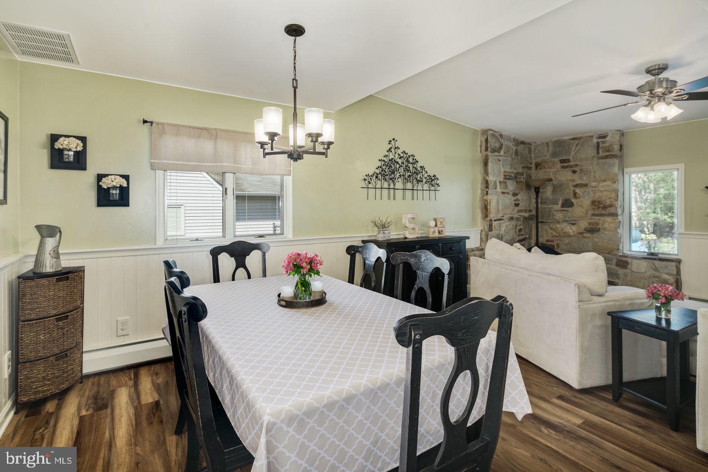 11 Tinsel Road Levittown, PA 19056 - Photo 15 of 35 Dining Area