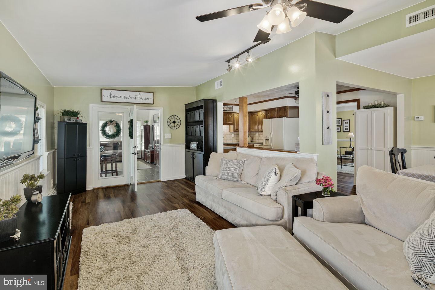 11 Tinsel Road Levittown, PA 19056 - Photo 16 of 35 Family Room