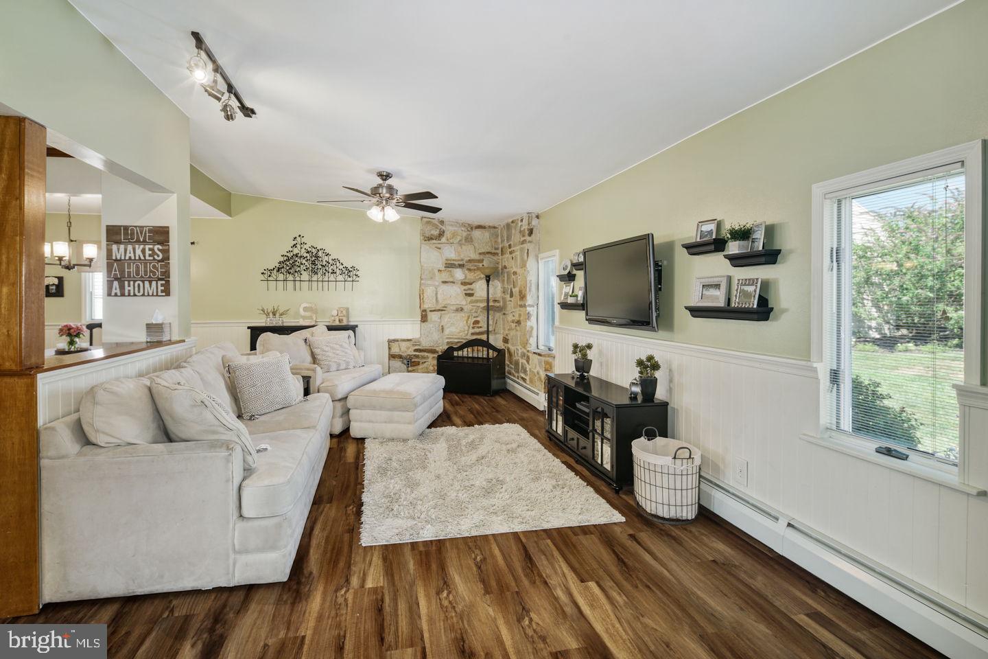 11 Tinsel Road Levittown, PA 19056 - Photo 17 of 35 Gallery Image 17