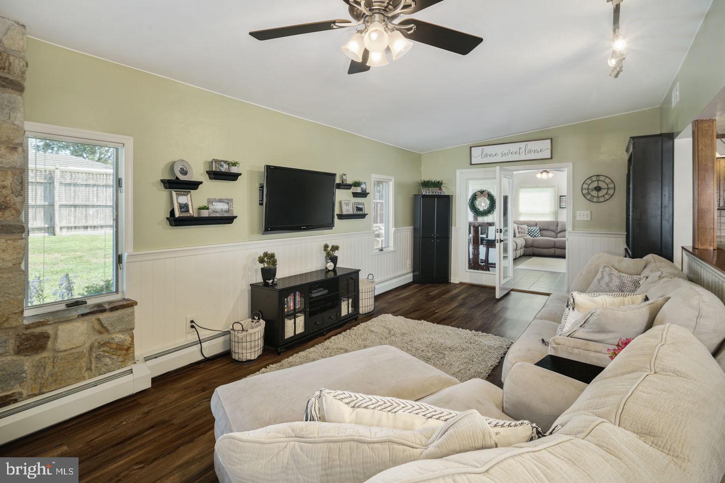 11 Tinsel Road Levittown, PA 19056 - Photo 18 of 35 Gallery Image 18