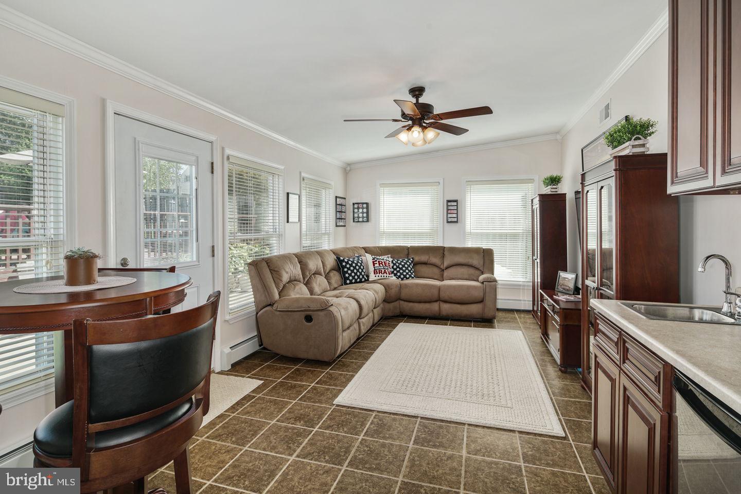 11 Tinsel Road Levittown, PA 19056 - Photo 20 of 35 All Season Room