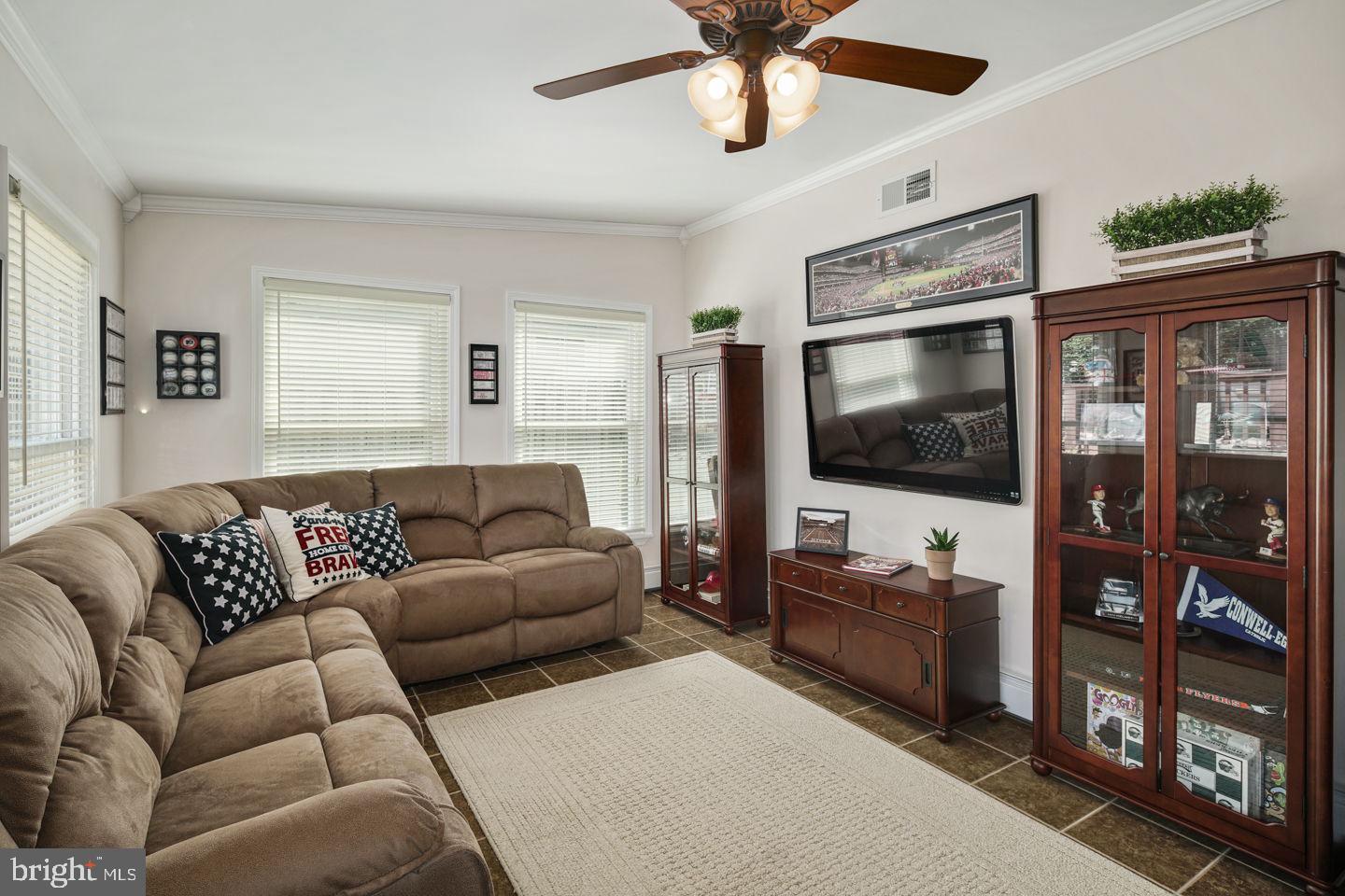 11 Tinsel Road Levittown, PA 19056 - Photo 21 of 35 Gallery Image 21