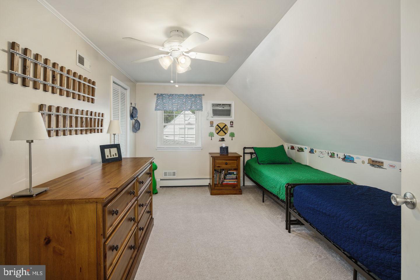 11 Tinsel Road Levittown, PA 19056 - Photo 31 of 35 Bedroom 2 (2 walk in closets)