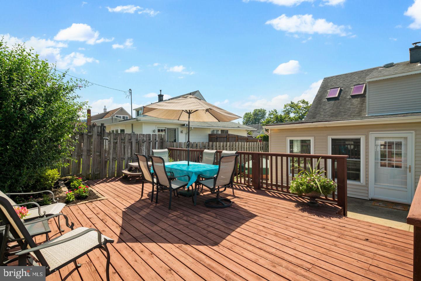 11 Tinsel Road Levittown, PA 19056 - Photo 34 of 35 Deck