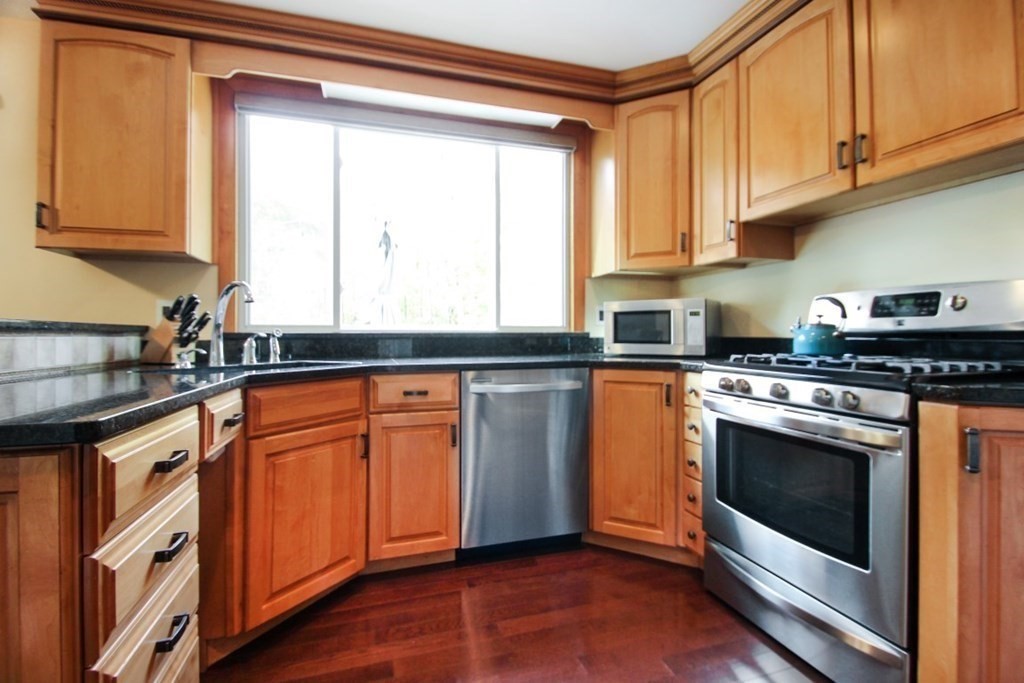 30 Jay Road North Andover, MA 01845 - Photo 4 of 24 Gallery Image 4