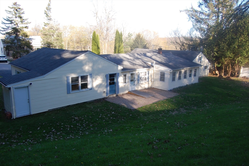 9 Harding Street Leicester, MA 01611 - Photo 5 of 28