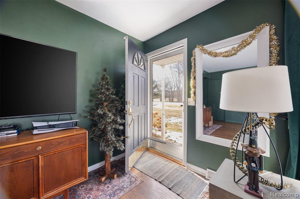 7768 Jackman Road Temperance, MI 48182 - Photo 7 of 35 Gallery Image 7