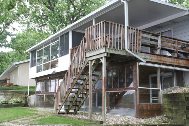 860 Riverside Drive Dixon, IL 61021 - Photo 13 of 13 a front view of a house with a yard