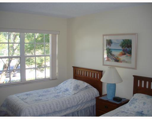 10340 Courtside Lane, Unit D Boca Raton, FL 33428 - Photo 11 of 16 Courtside Villas_11