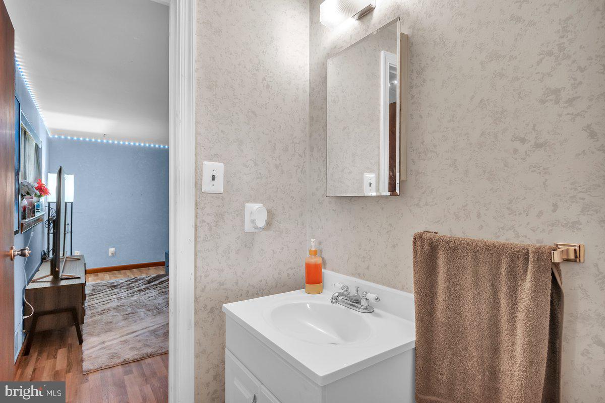 70 Winfield Road Sicklerville, NJ 08081 - Photo 18 of 30