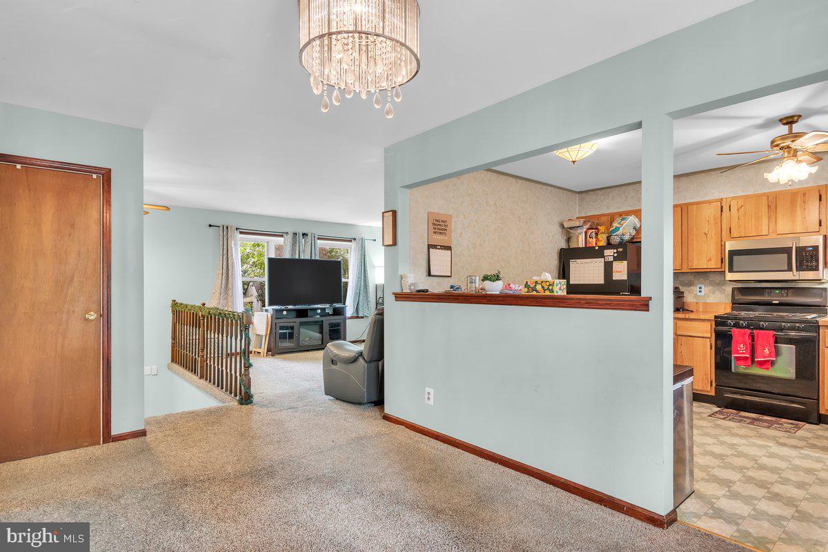 70 Winfield Road Sicklerville, NJ 08081 - Photo 6 of 30