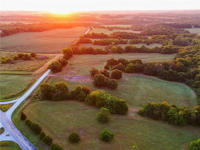 $210,000 | O Highway, Blairstown, MO 64726