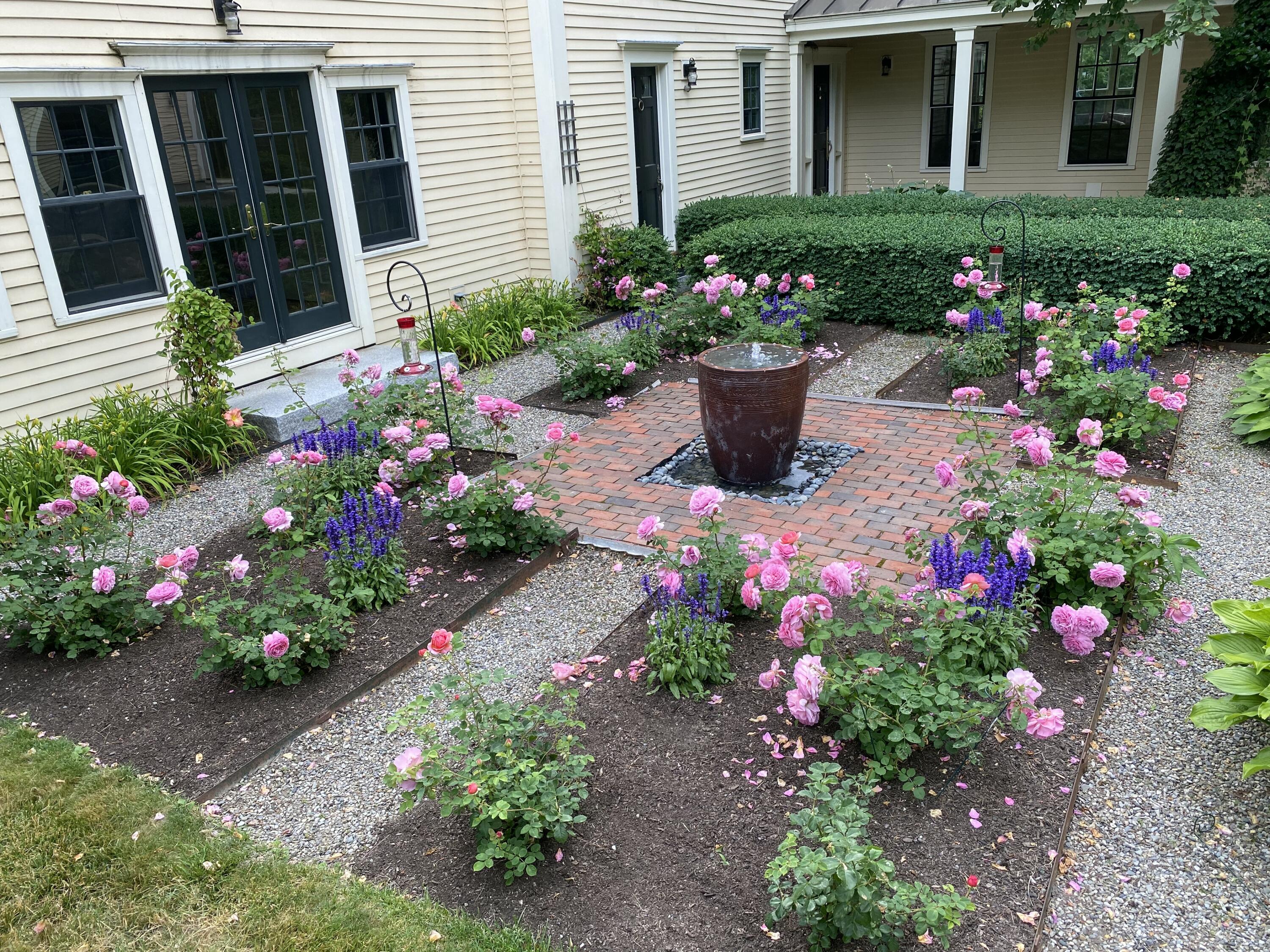 127 Foreside Road Falmouth, ME 04105 - Photo 24 of 59 127 roses 2
