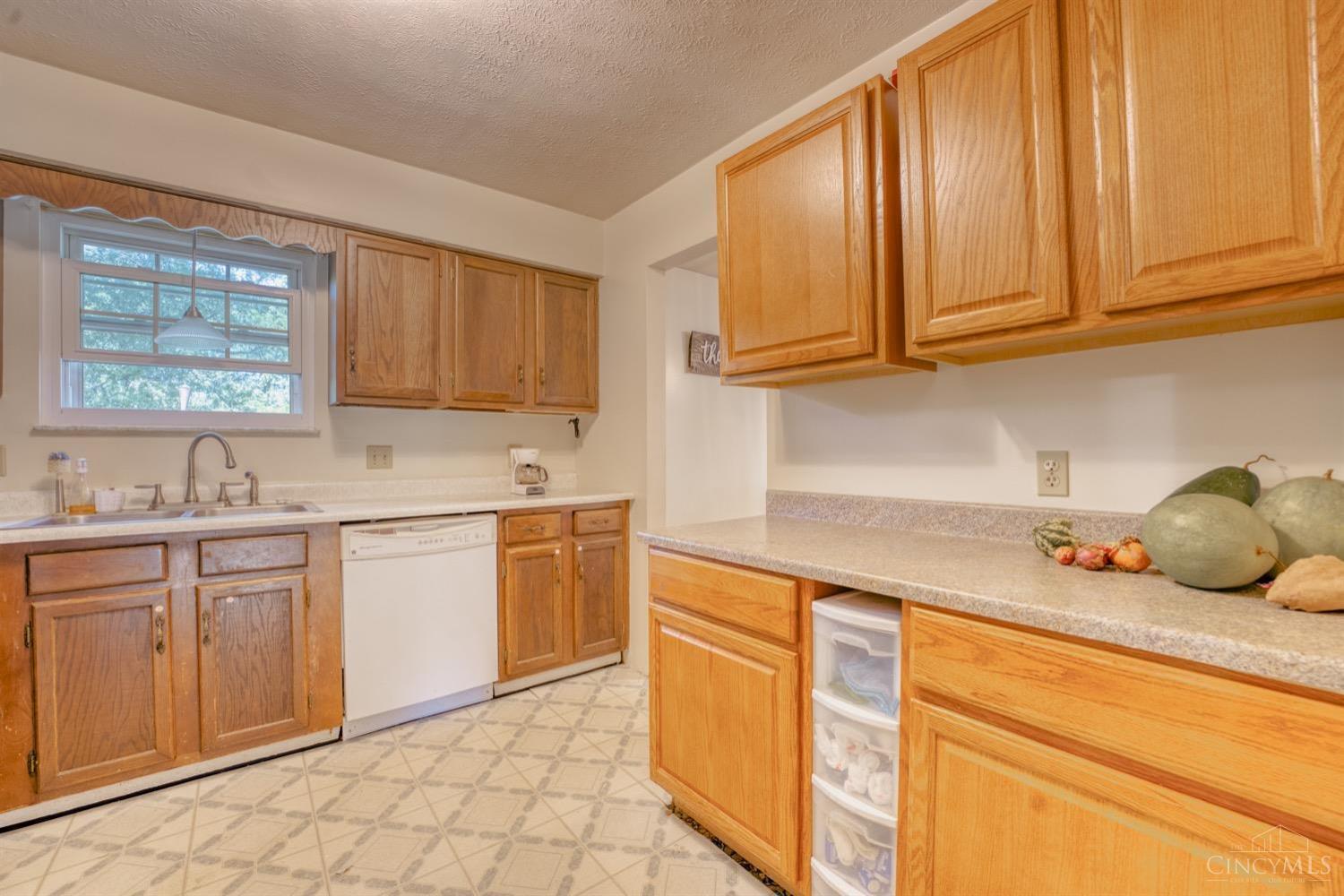 6177 Cook Road Loveland, OH 45140 - Photo 12 of 47 Gallery Image 12