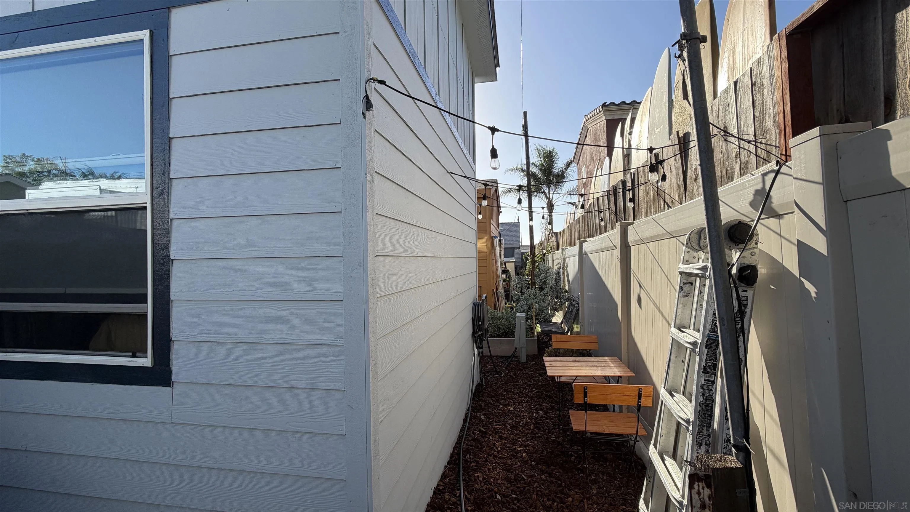 1549 North Vulcan Avenue, Unit 82 Encinitas, CA 92024 - Photo 29 of 32 a view of entryway