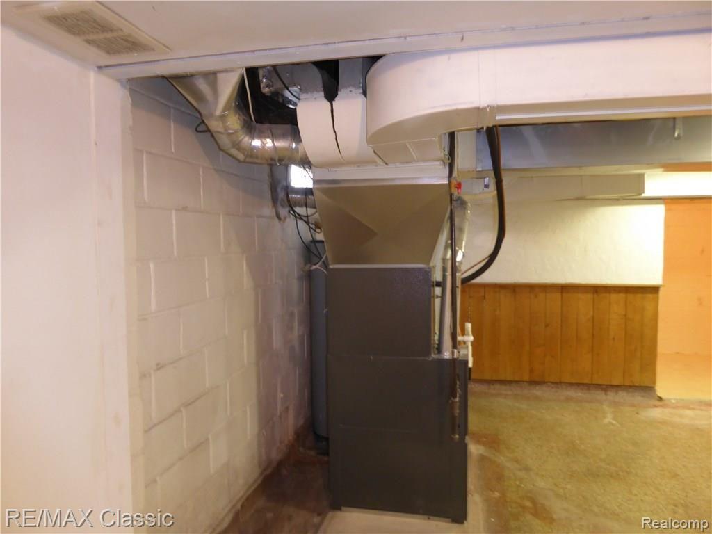 15445 Inkster Road Livonia, MI 48154 - Photo 34 of 56