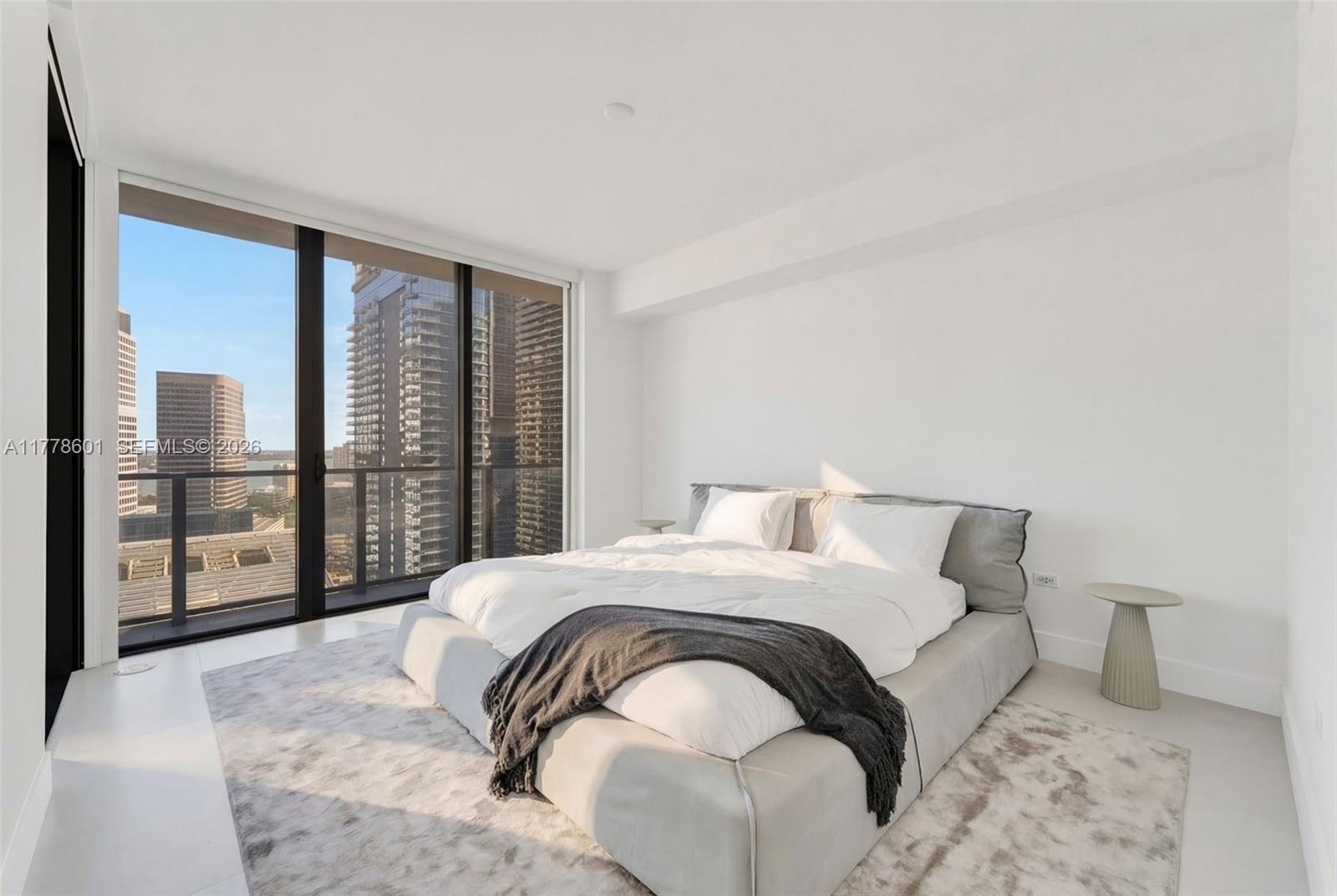 88 Southwest 7th Street, Unit 2411 Miami, FL 33130 - Photo 8 of 31 Photo 8