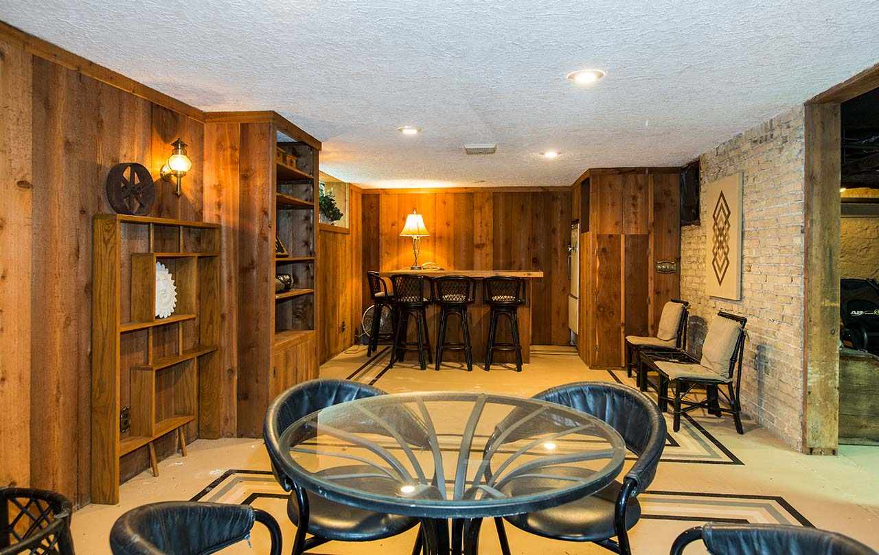 3604 Spring Creek Road Rockford, IL 61107 - Photo 22 of 24 a view of a dining room with furniture