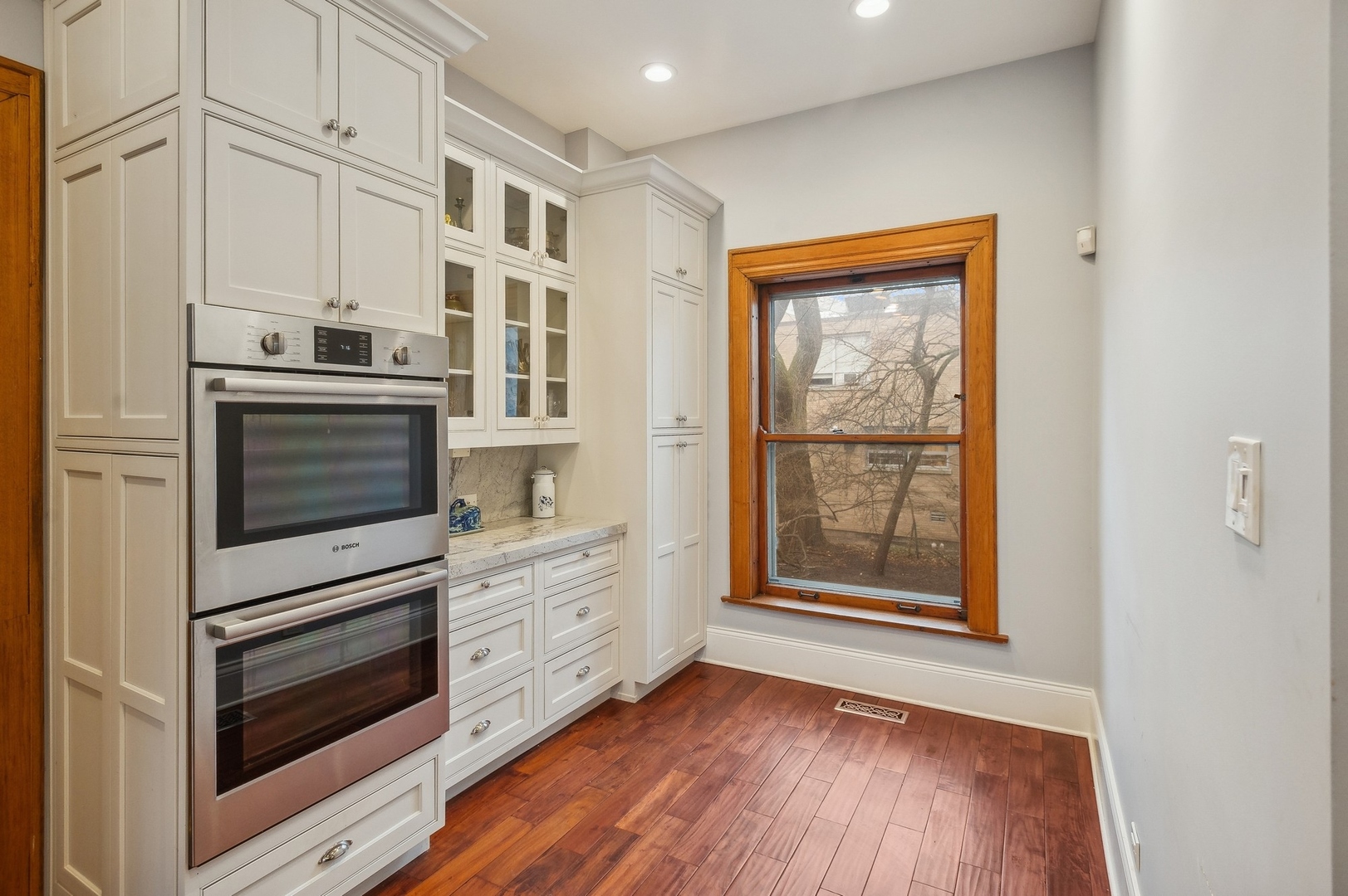 1232 Ridge Avenue Evanston, IL 60202 - Photo 17 of 46