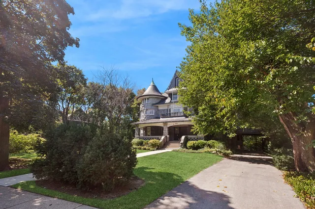 $2,890,000 | 1232 Ridge Avenue, Evanston, IL 60202