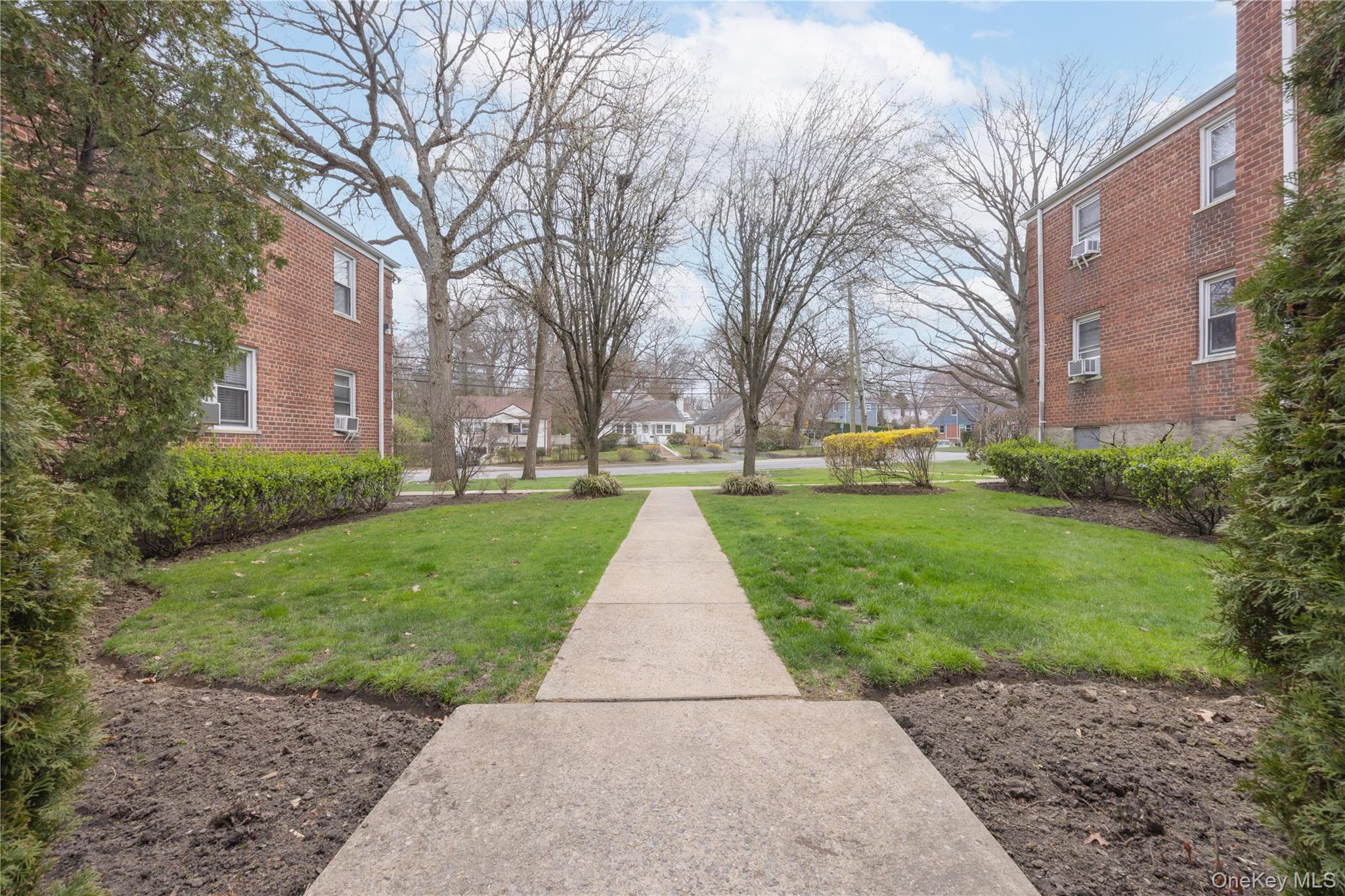 2303 Palmer Avenue, Unit F New Rochelle, NY 10801 - Photo 19 of 22 View of yard