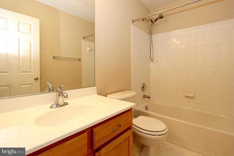 18710 Broken Oak Road Boyds, MD 20841 - Photo 18 of 27 Bath
