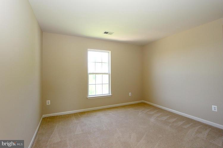 18710 Broken Oak Road Boyds, MD 20841 - Photo 19 of 27 Bedroom
