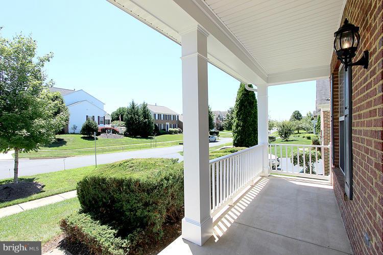 18710 Broken Oak Road Boyds, MD 20841 - Photo 3 of 27 Exterior (Front)