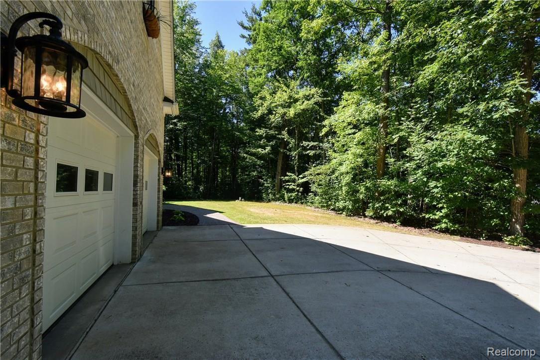 3460 McCormick Road Lapeer, MI 48446 - Photo 5 of 68 DSC_5672.jpg
