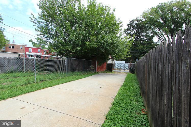 1123 7th Street Northeast Washington, DC 20002 - Photo 19 of 25 Exterior (Rear)