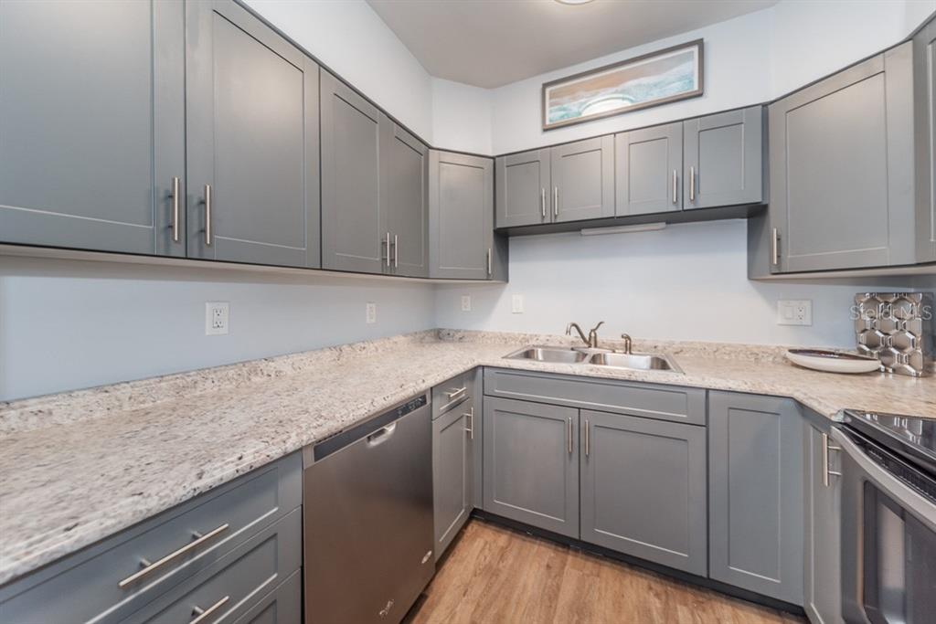 459 Main Street, Unit B Dunedin, FL 34698 - Photo 11 of 29