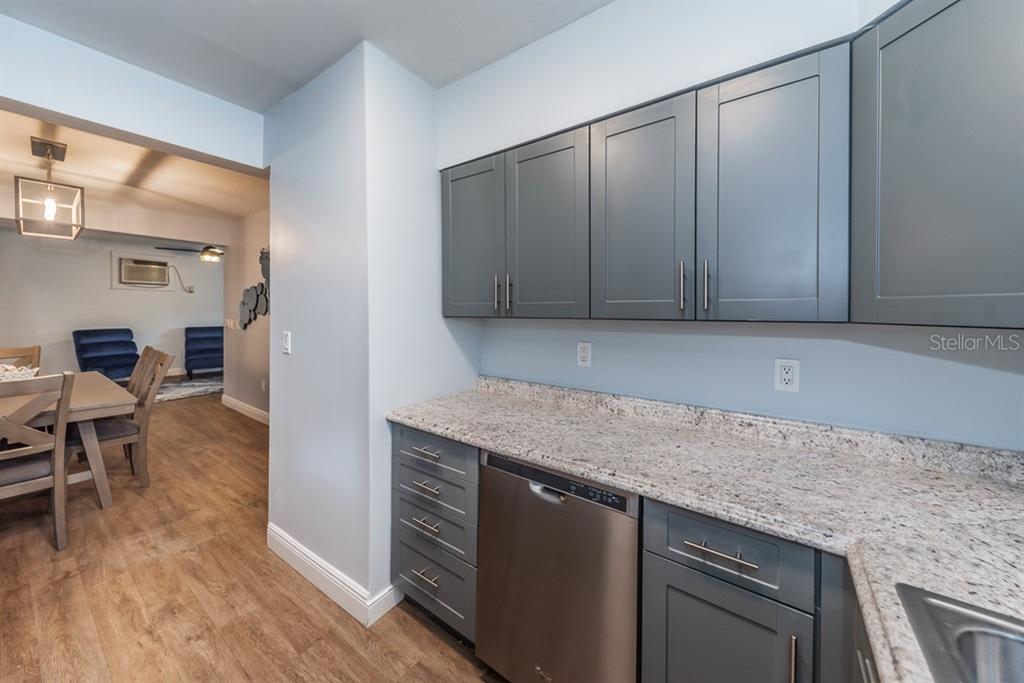 459 Main Street, Unit B Dunedin, FL 34698 - Photo 15 of 29