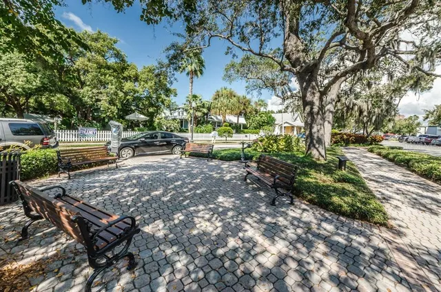 $5,000 | 459 Main Street, Unit B, Dunedin, FL 34698