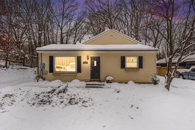 $330,000 | 4341 Laura Avenue Northwest, Comstock Park, MI 49321