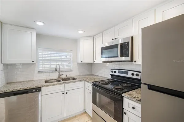 $1,600 | 811 Russell Lane, Unit 309, Brandon, FL 33510